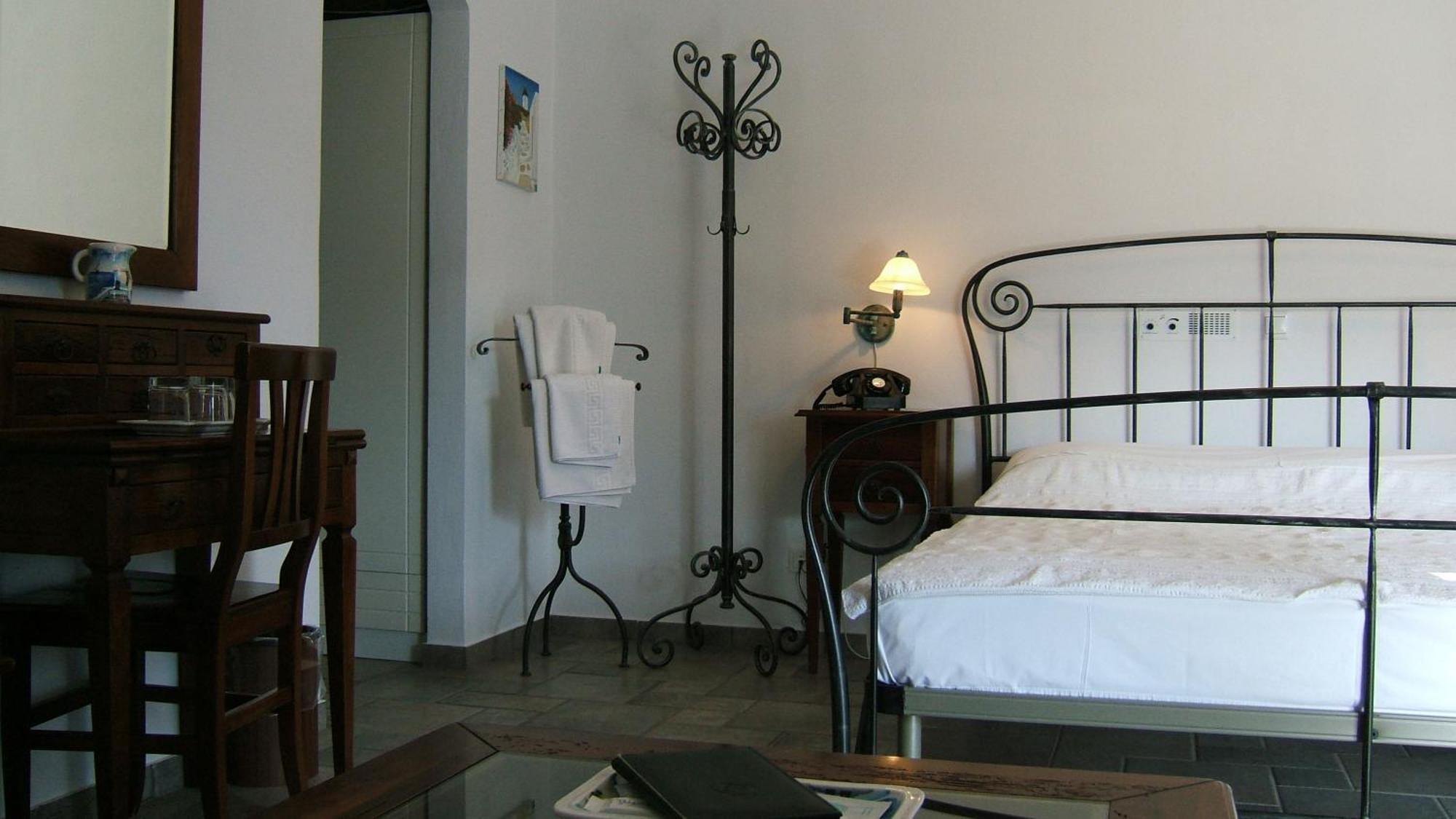 Alexandros Hotel Platis Gialos  Екстер'єр фото